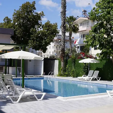 Hillside House 4* Side
