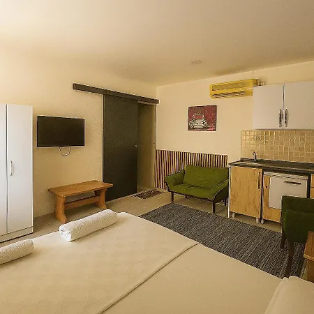 Hillside House Apartmanhotel Side