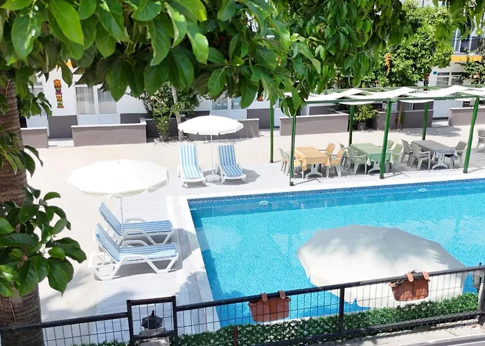 Hillside House 4*
