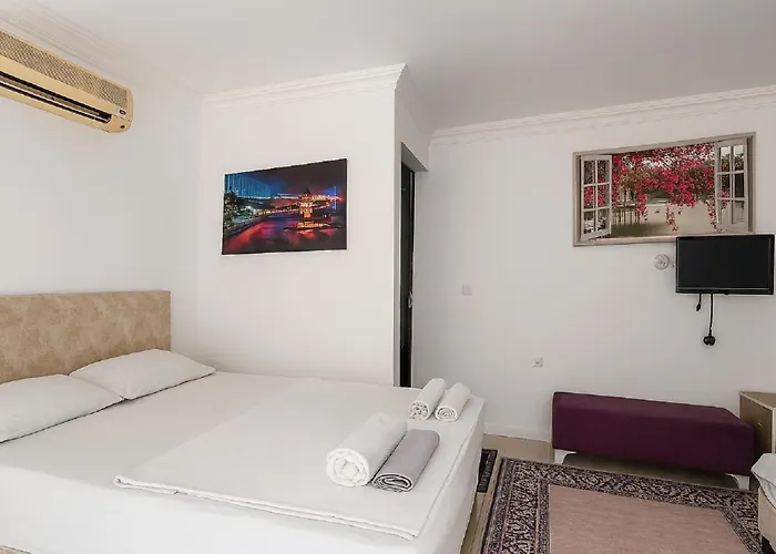 Lejlighedshotel Hillside House Side